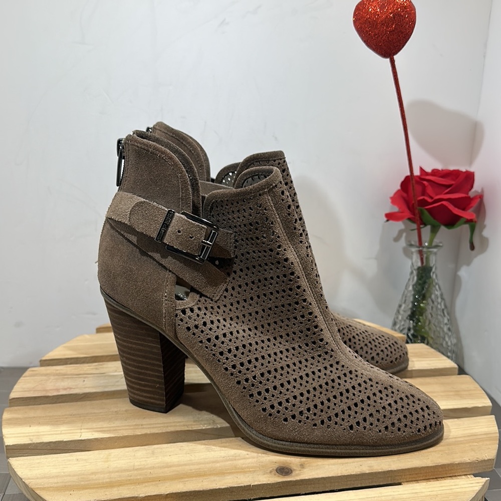 Vince Camuto heels‎ - Picture 5 of 6